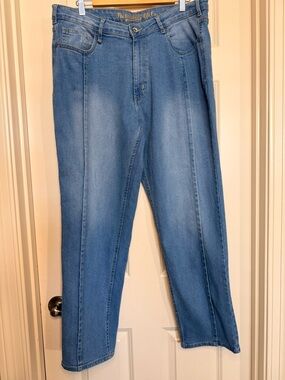 Mid-Rise Boyfriend Jeans - Light Blue Wash